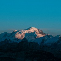 Landscape thumbnail image for AI photo extender