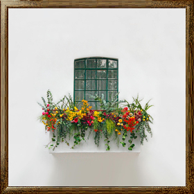 ajouter un cadre en bois à une photo de rebord de fenêtre couvert de fleurs
