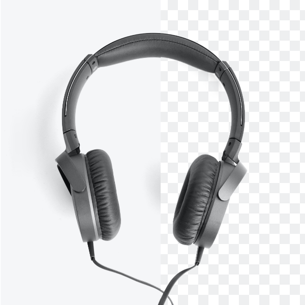 Efek sebelum dan sesudah menghilangkan latar belakang gambar produk earphone hitam