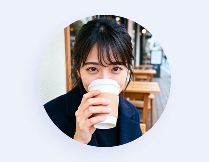 コーヒーカップで顔を隠した女性のアイコンおしゃれ韓国スタイル